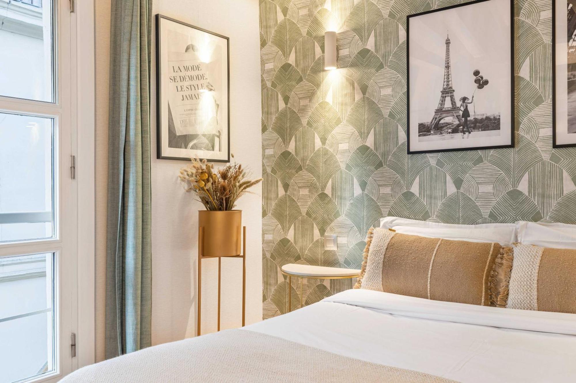 Appartement Ultra Historical Parisian Flat - Louvre Parijs